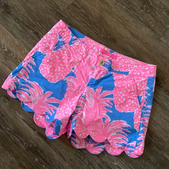 Lilly Pulitzer Blue Haven Little Flamenco Buttercup Scallop Hem Shorts - Picture 1 of 3